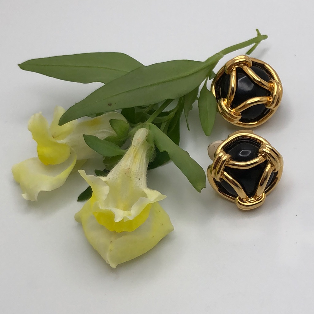 Carolee Black Gold Clip Earrings Chic Elegant Vtg Signed 49$